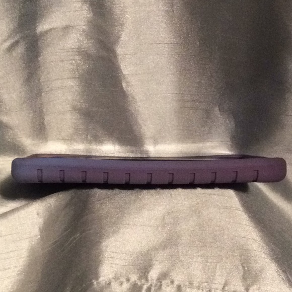 Purple Silicone tablet cover, @ 5” x 7 1/2”, NWT - Picture 5 of 6